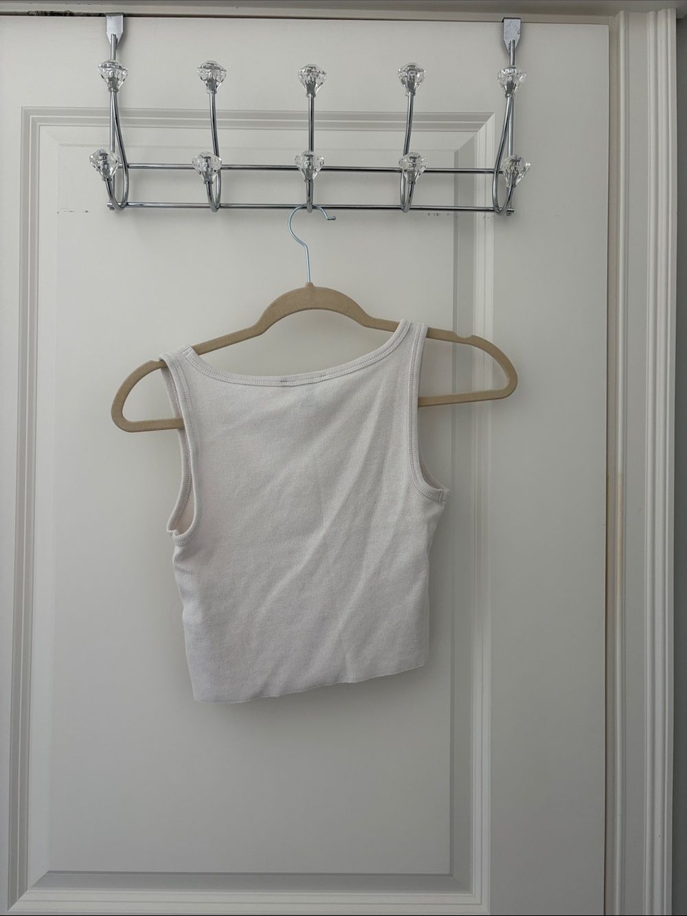 Cropped Ribbed Tank Top - White - Picture 2 of 4